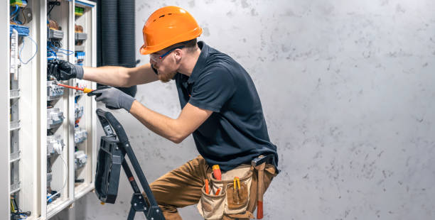 Best 24-Hour Electrician  in Suamico, WI